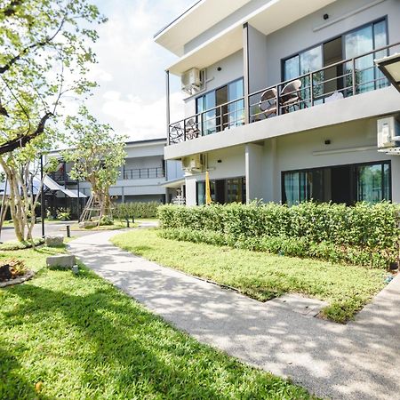 Phuengluang Riverside Hotel Chanthaburi Exteriör bild